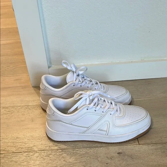 APL Nostalgia White Athletic Sneakers -8.5 women’s like new / worn once - Picture 2 of 5